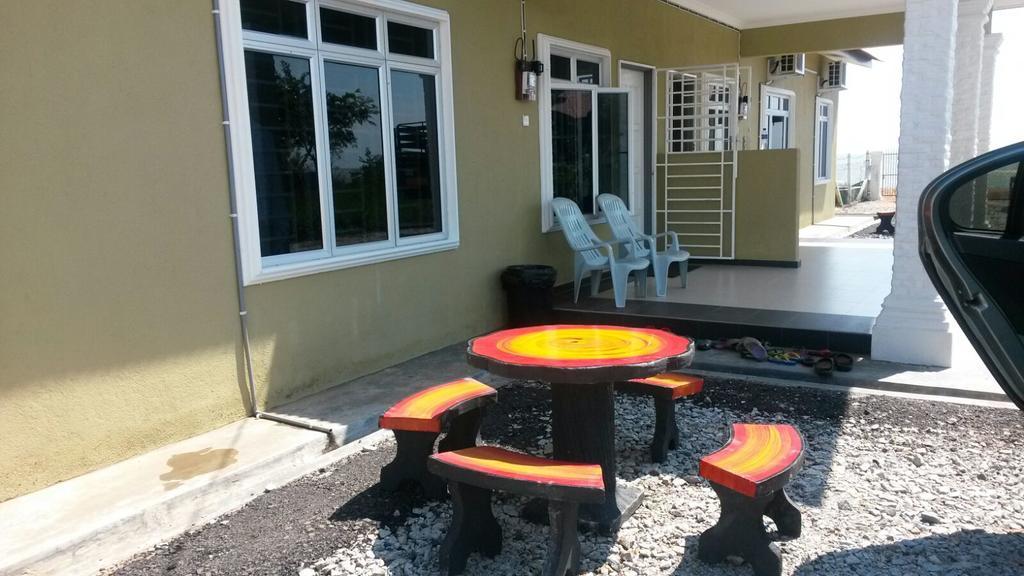 D'Pantai Homestay Kuala Sg. Baru Malacca Eksteriør bilde